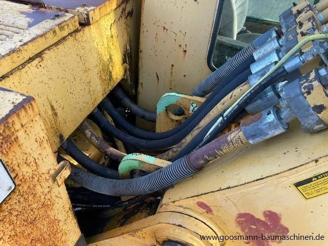حفارات زحافة CATERPILLAR 231 D LC: صور 8