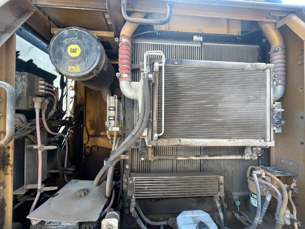 CATERPILLAR 320 EL - حفارات زحافة: صور 5 CATERPILLAR 320 EL - حفارات زحافة: صور 5