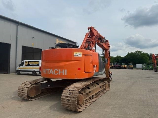 HITACHI ZX 225USLC-3 - حفارات زحافة: صور 5 HITACHI ZX 225USLC-3 - حفارات زحافة: صور 5