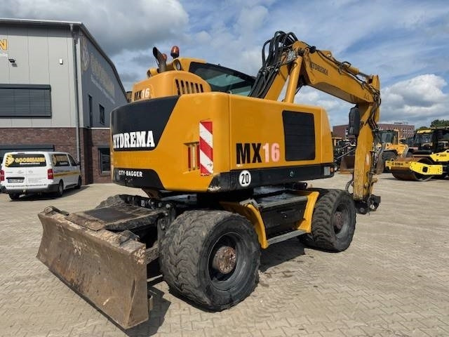 HYDREMA MX16 - حفارة على عجلات: صور 1 HYDREMA MX16 - حفارة على عجلات: صور 1