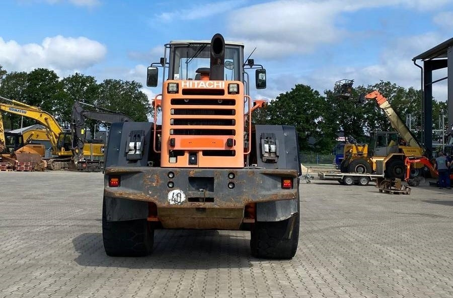 Hitachi LX 210 E - اللودر بعجل: صور 4 Hitachi LX 210 E - اللودر بعجل: صور 4