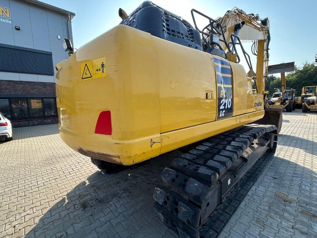 KOMATSU PC210 LC-11 - حفارات زحافة: صور 5 KOMATSU PC210 LC-11 - حفارات زحافة: صور 5