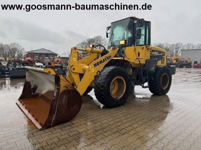 KOMATSU WA 200 - اللودر بعجل: صور 1 KOMATSU WA 200 - اللودر بعجل: صور 1