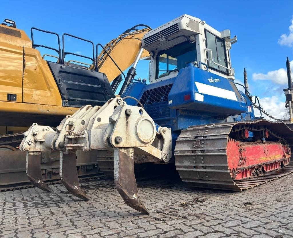 Komatsu D61PX-24 - بلدوزر: صور 2 Komatsu D61PX-24 - بلدوزر: صور 2
