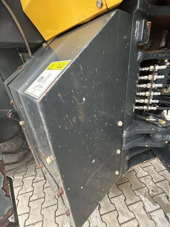 Komatsu WA 470-6 - اللودر بعجل: صور 4 Komatsu WA 470-6 - اللودر بعجل: صور 4