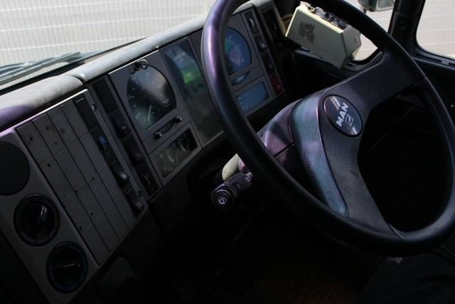 MAN M 2000 - سياره كنس شوارع: صور 3 MAN M 2000 - سياره كنس شوارع: صور 3