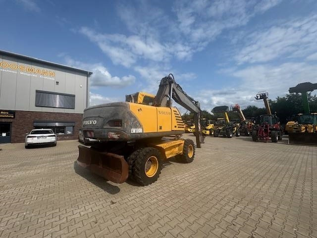 Volvo EW 180 B - حفارة على عجلات: صور 5 Volvo EW 180 B - حفارة على عجلات: صور 5
