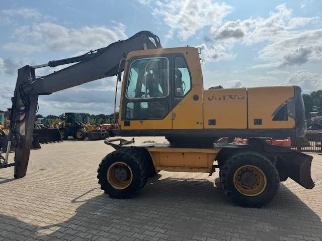 Volvo EW 180 B - حفارة على عجلات: صور 2 Volvo EW 180 B - حفارة على عجلات: صور 2