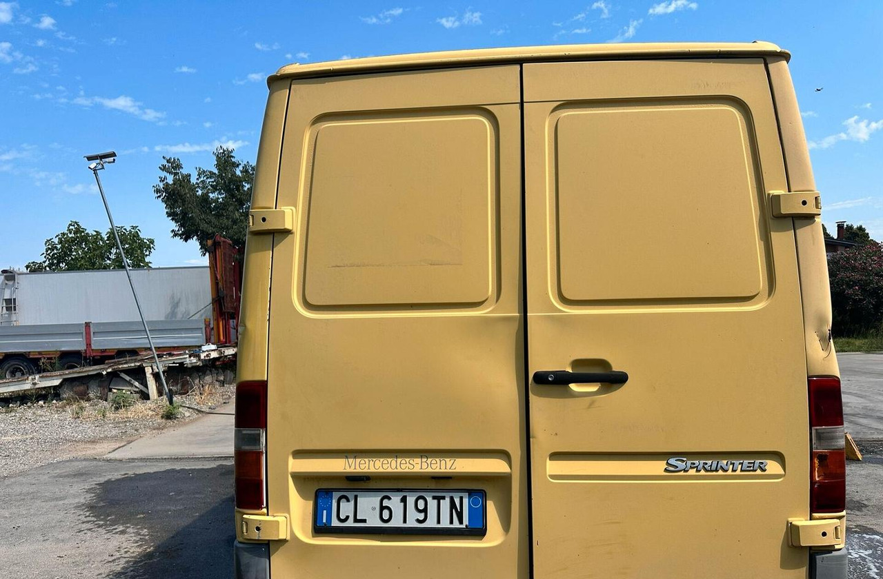 Furgone Mercedes Sprinter 211 - فان: صور 5 Furgone Mercedes Sprinter 211 - فان: صور 5