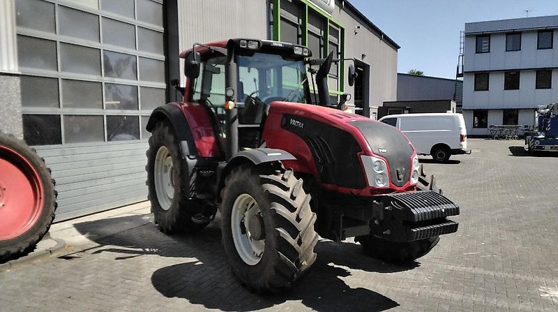Valtra T153 Versu - جرار: صور 3 Valtra T153 Versu - جرار: صور 3