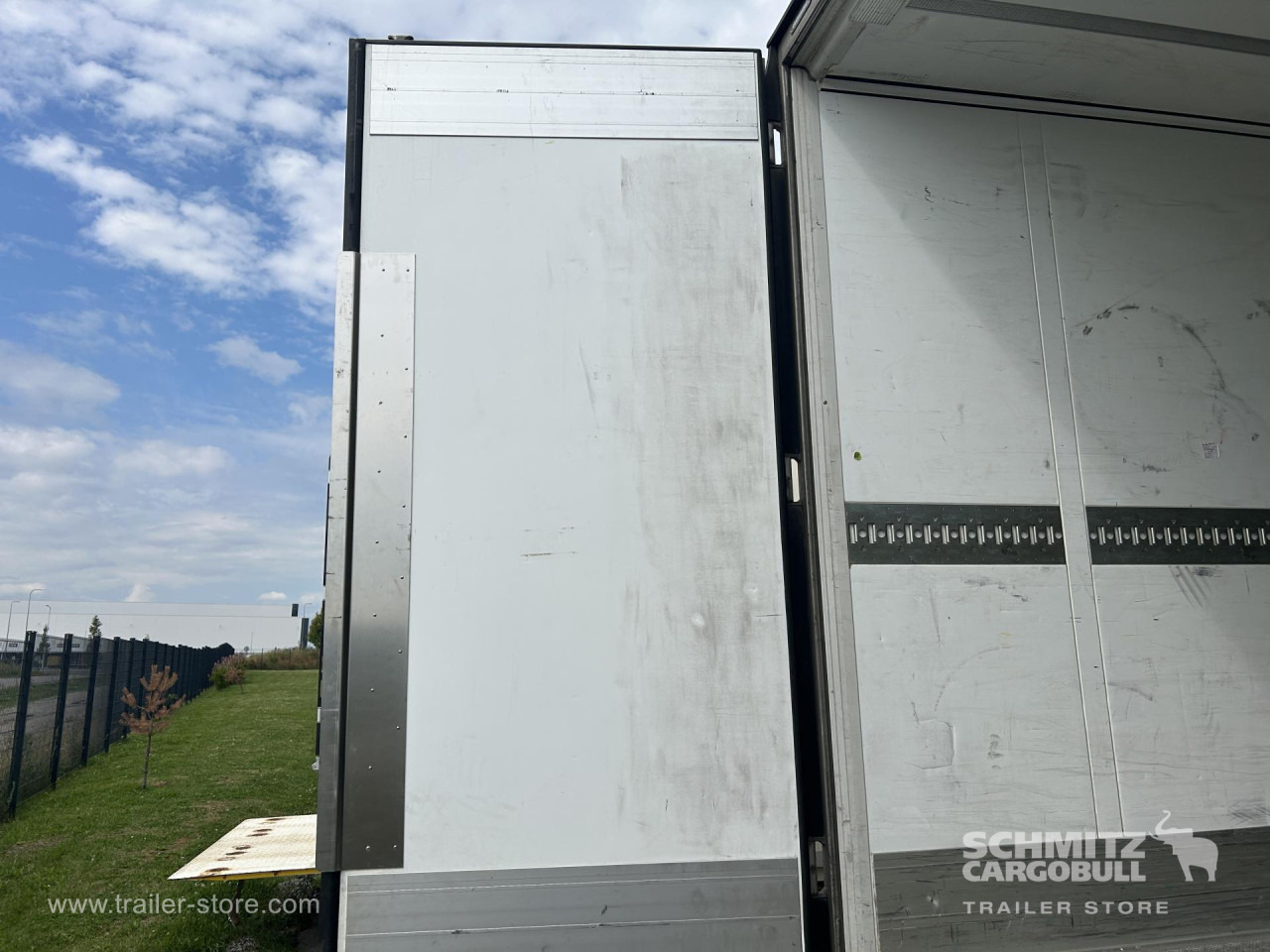 SCHMITZ Reefer Standard - متساوي نصف مقطورة: صور 2 SCHMITZ Reefer Standard - متساوي نصف مقطورة: صور 2