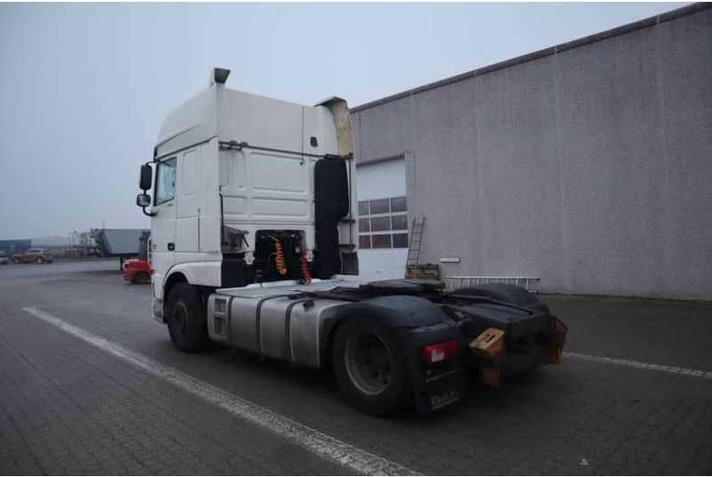 DAF XF 460 Tractor/Sattelzugmaschine/Trækker - شاحنة جرار: صور 4 DAF XF 460 Tractor/Sattelzugmaschine/Trækker - شاحنة جرار: صور 4