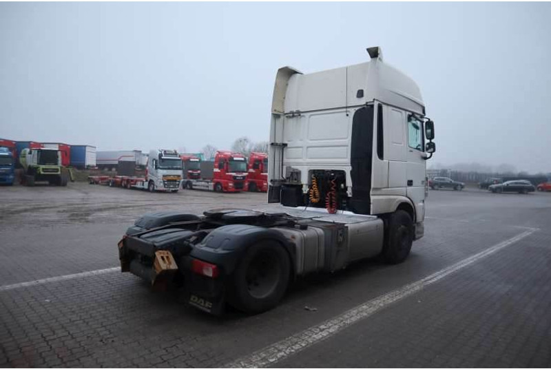 DAF XF 460 Tractor/Sattelzugmaschine/Trækker - شاحنة جرار: صور 3 DAF XF 460 Tractor/Sattelzugmaschine/Trækker - شاحنة جرار: صور 3