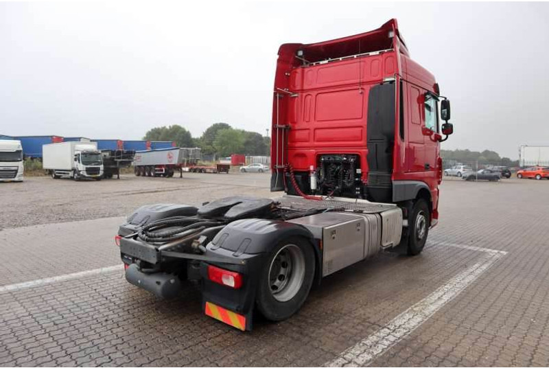 DAF XF 480 FT Tractor/Sattelzugmaschine/Trækker - شاحنة جرار: صور 3 DAF XF 480 FT Tractor/Sattelzugmaschine/Trækker - شاحنة جرار: صور 3