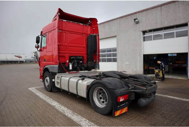 DAF XF 480 FT Tractor/Sattelzugmaschine/Trækker - شاحنة جرار: صور 4 DAF XF 480 FT Tractor/Sattelzugmaschine/Trækker - شاحنة جرار: صور 4