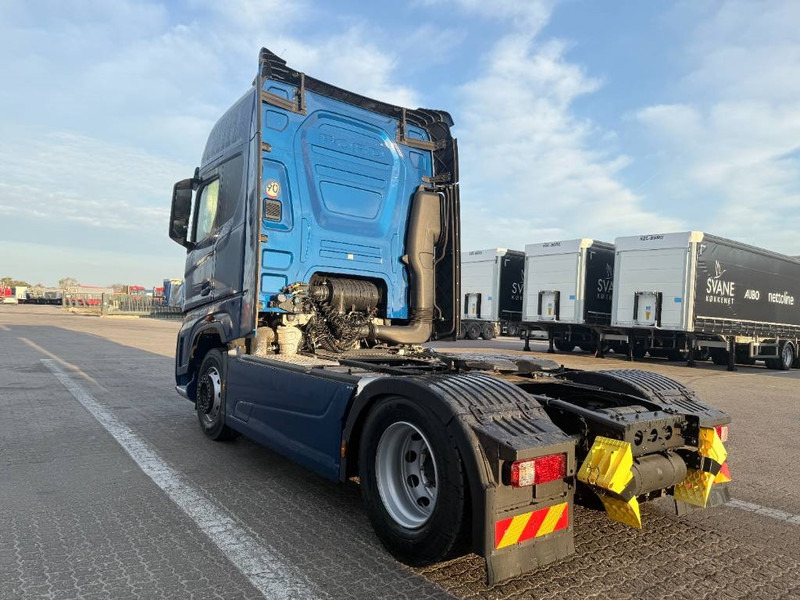 Ford F-Max - شاحنة جرار: صور 5 Ford F-Max - شاحنة جرار: صور 5