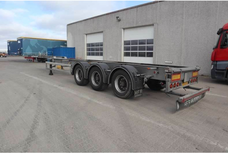 HFR Container chassis - شاحنات الحاويات/ جسم علوي قابل للتغيير نصف مقطورة: صور 4 HFR Container chassis - شاحنات الحاويات/ جسم علوي قابل للتغيير نصف مقطورة: صور 4