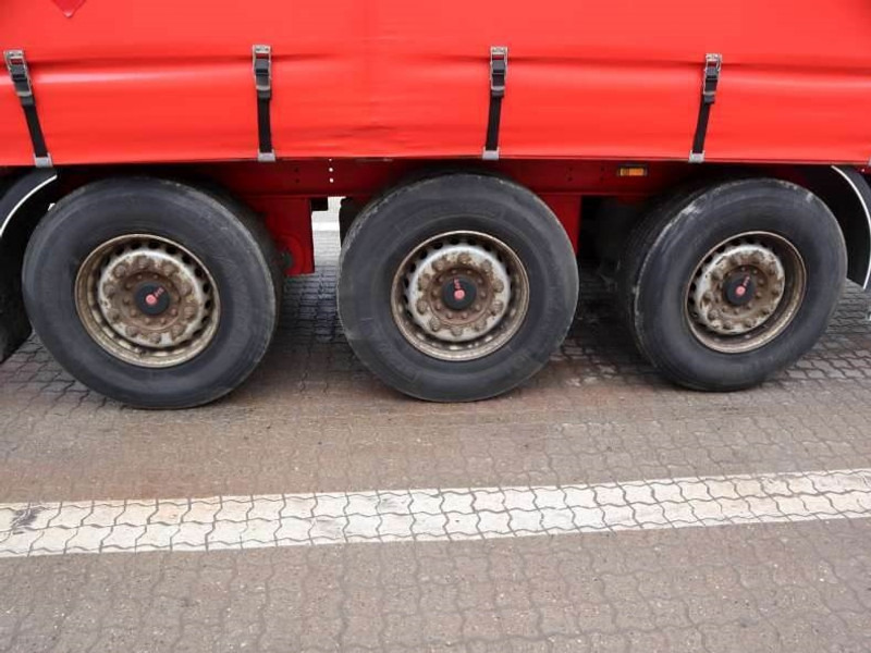 KEL-BERG 34 pl. - الخيمة نصف مقطورة: صور 5 KEL-BERG 34 pl. - الخيمة نصف مقطورة: صور 5