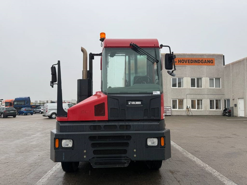 شاحنة جرار Kalmar Terminal tractor / Terminal-Zugmaschine /: صور 8 شاحنة جرار Kalmar Terminal tractor / Terminal-Zugmaschine /: صور 8