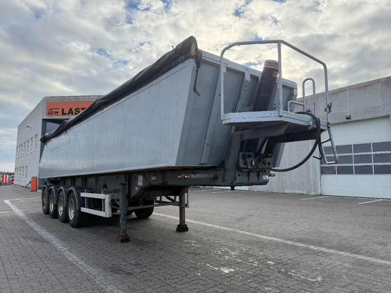 MTDK Tipper / Kipper / Tiptrailer - قلابة نصف مقطورة: صور 1 MTDK Tipper / Kipper / Tiptrailer - قلابة نصف مقطورة: صور 1