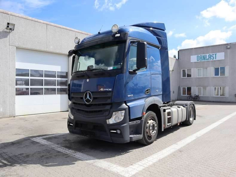 Mercedes-Benz Actros 1843 Tractor/Sattelzugmaschine/Trækker - شاحنة جرار: صور 1 Mercedes-Benz Actros 1843 Tractor/Sattelzugmaschine/Trækker - شاحنة جرار: صور 1