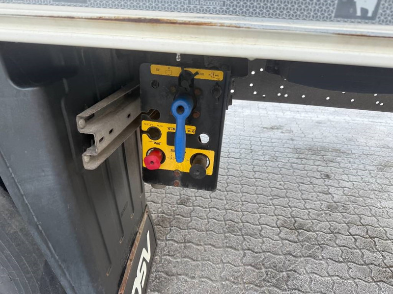 مبردة نصف مقطورة Schmitz Cargobull Refrigerated trailer / Kühlauflieger / Køletrailer: صور 13