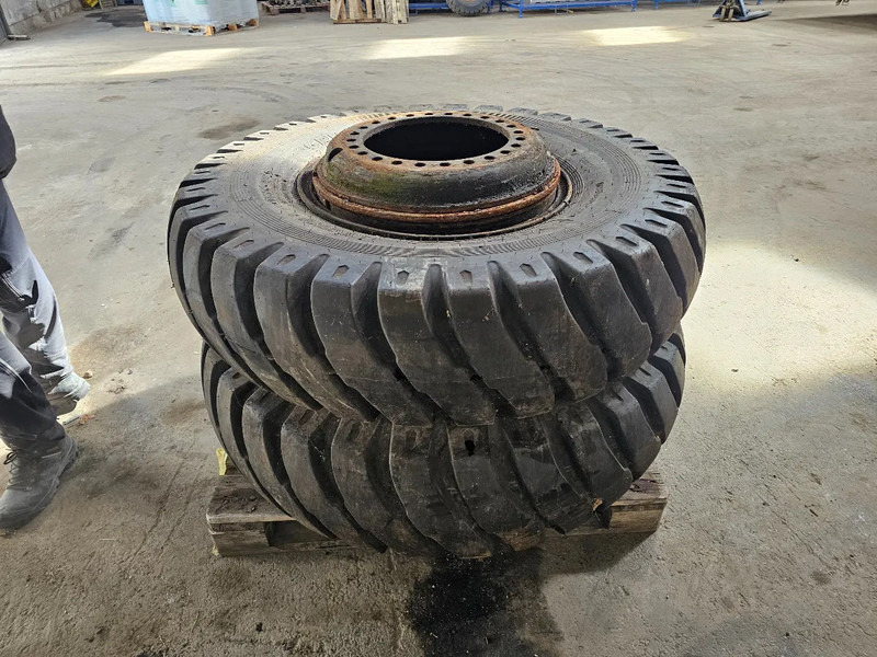 Grip Master 14.00-24 - الإطارات - شاحنة: صور 5 Grip Master 14.00-24 - الإطارات - شاحنة: صور 5