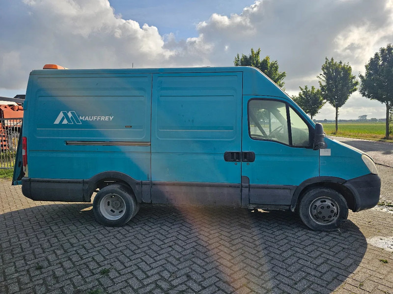 Iveco Daily 35C15V Daily 35C15V - سيارة: صور 4 Iveco Daily 35C15V Daily 35C15V - سيارة: صور 4