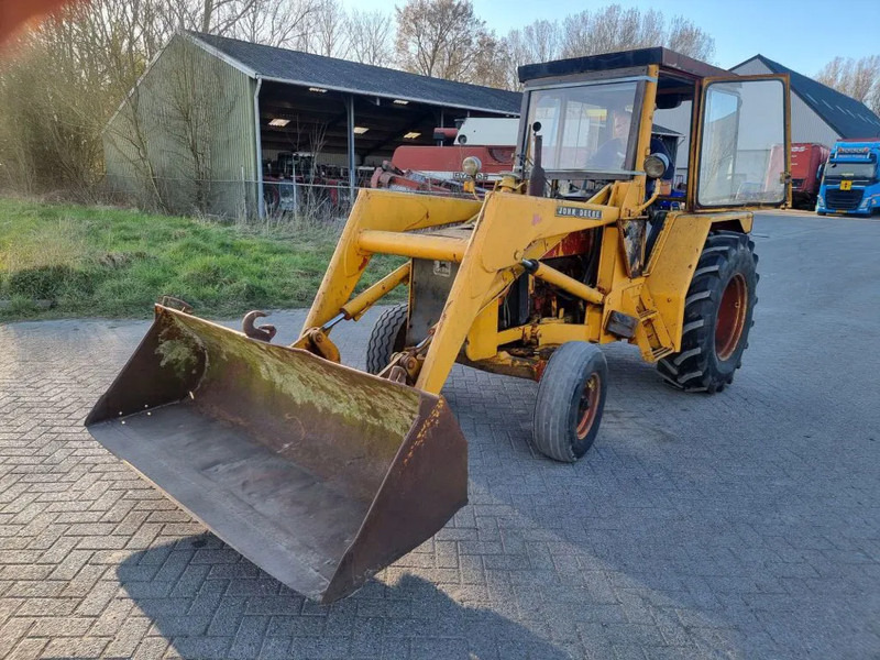 John Deere JD410 - جرار: صور 1 John Deere JD410 - جرار: صور 1