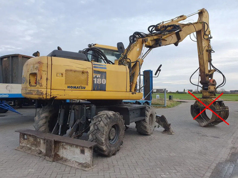 Komatsu PW180-7K - حفارة على عجلات: صور 3 Komatsu PW180-7K - حفارة على عجلات: صور 3