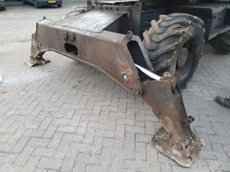 حفارة على عجلات Komatsu PW180-7K: صور 12 حفارة على عجلات Komatsu PW180-7K: صور 12