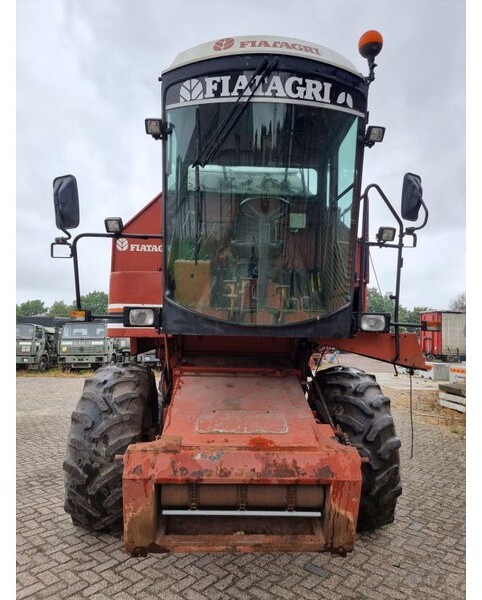 Laverda 3550 R - حصادة شاملة: صور 2 Laverda 3550 R - حصادة شاملة: صور 2