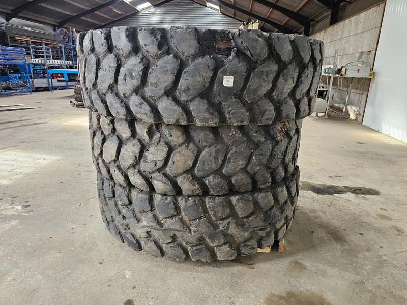 Michelin 18.00 R33 - الإطارات - شاحنة: صور 4 Michelin 18.00 R33 - الإطارات - شاحنة: صور 4