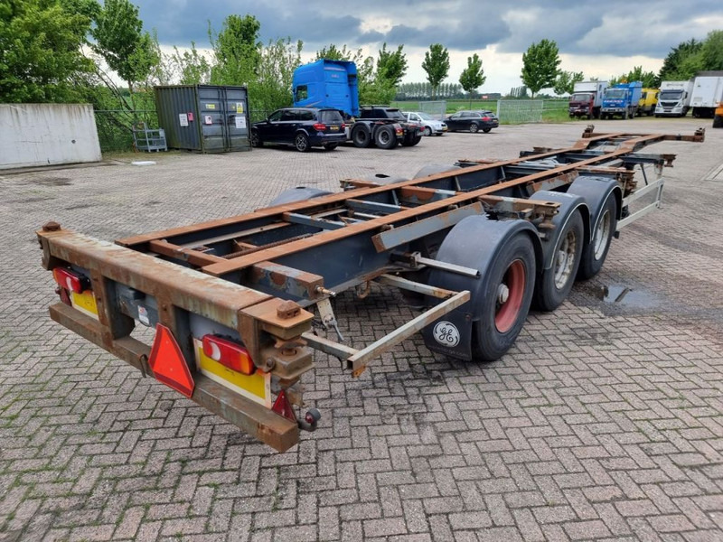 Netam-Fruehauf SMB - Drumbrakes - شاحنات الحاويات/ جسم علوي قابل للتغيير نصف مقطورة: صور 5 Netam-Fruehauf SMB - Drumbrakes - شاحنات الحاويات/ جسم علوي قابل للتغيير نصف مقطورة: صور 5