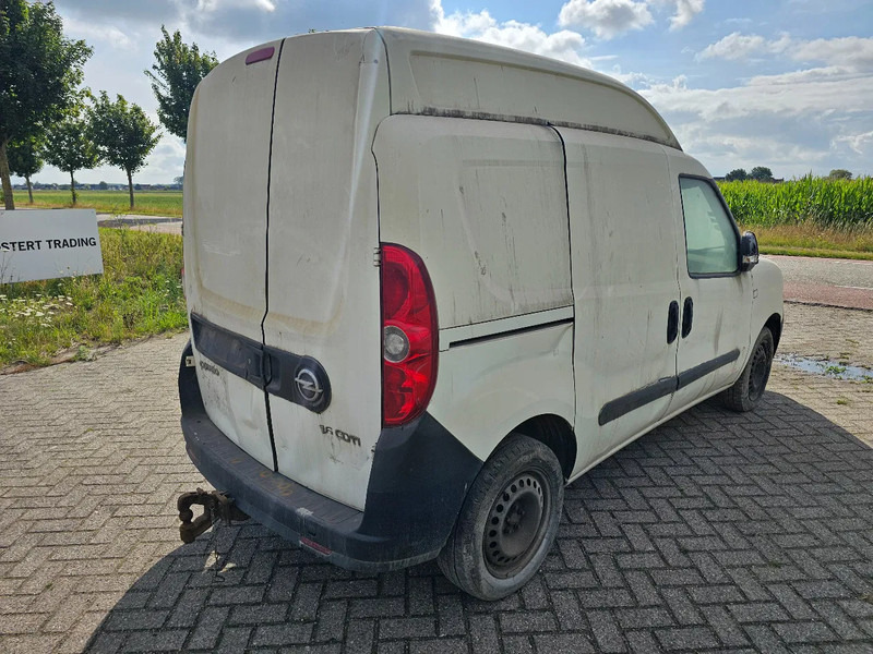 Opel Combo Combo-D-VANWXD1BA8AA - سيارة: صور 5 Opel Combo Combo-D-VANWXD1BA8AA - سيارة: صور 5