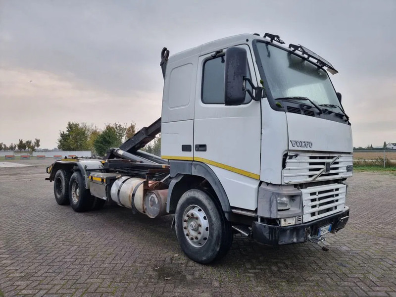 Volvo FH 12.420 6x4 - Manual Gear - STEEL/STEEL - Big Axles - PTO - قلابات: صور 4 Volvo FH 12.420 6x4 - Manual Gear - STEEL/STEEL - Big Axles - PTO - قلابات: صور 4