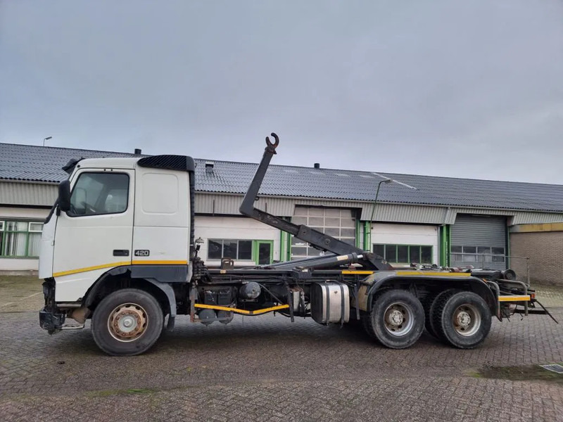Volvo FH 12.420 6x4 - Manual Gear - STEEL/STEEL - Big Axles - PTO - قلابات: صور 1 Volvo FH 12.420 6x4 - Manual Gear - STEEL/STEEL - Big Axles - PTO - قلابات: صور 1
