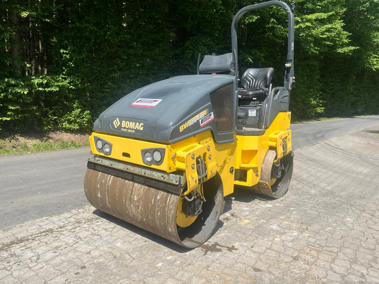 BOMAG BW 120 AD-5 - مداحل الأسفلت الصغيرة: صور 3 BOMAG BW 120 AD-5 - مداحل الأسفلت الصغيرة: صور 3