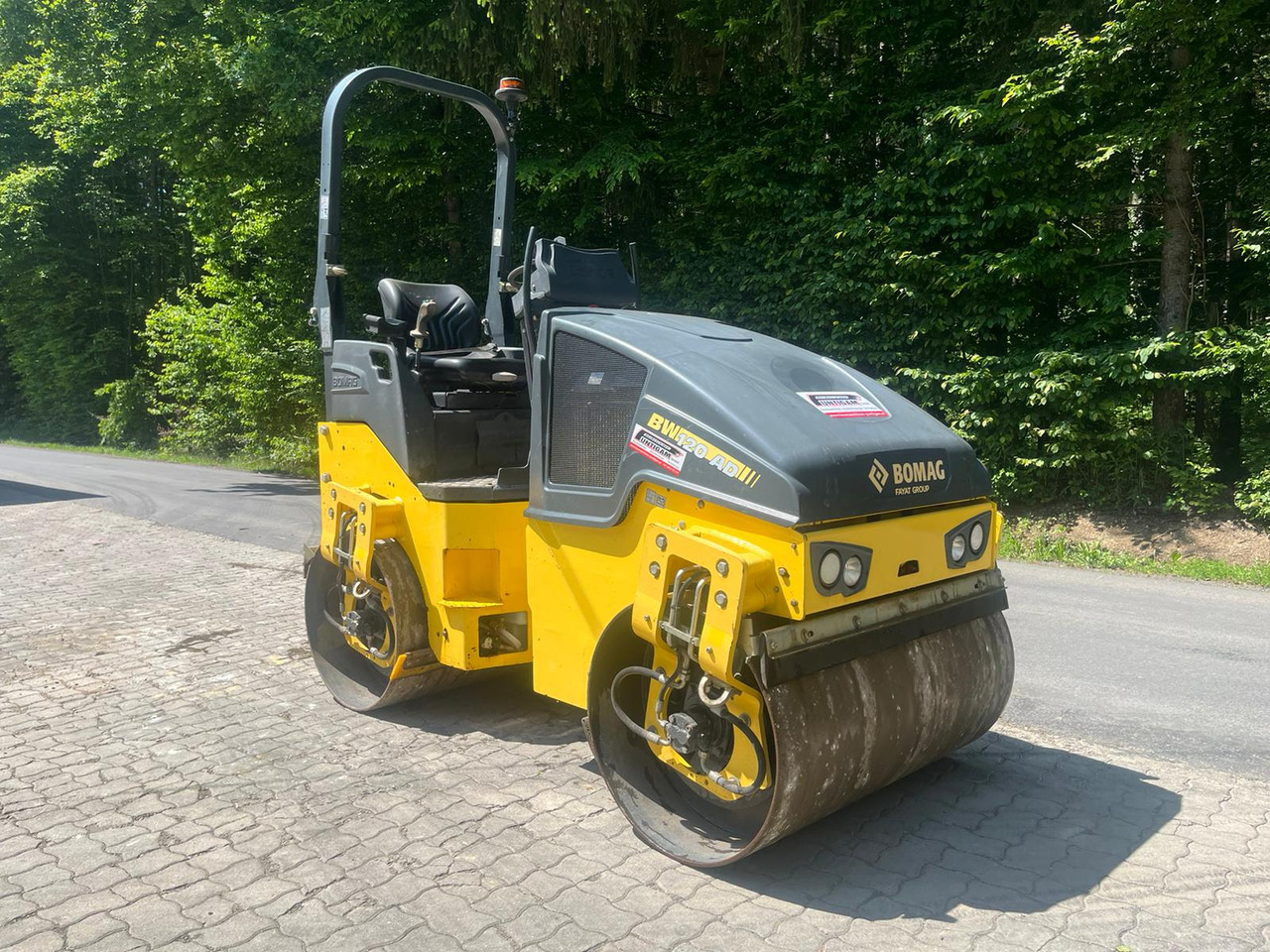 BOMAG BW 120 AD-5 - مداحل الأسفلت الصغيرة: صور 4 BOMAG BW 120 AD-5 - مداحل الأسفلت الصغيرة: صور 4