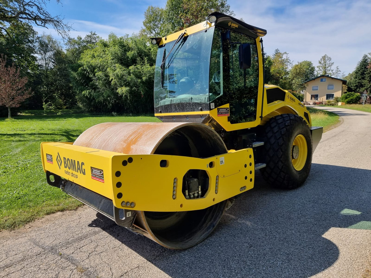 BOMAG BW 213 D-5 PL - مدحلة: صور 4 BOMAG BW 213 D-5 PL - مدحلة: صور 4