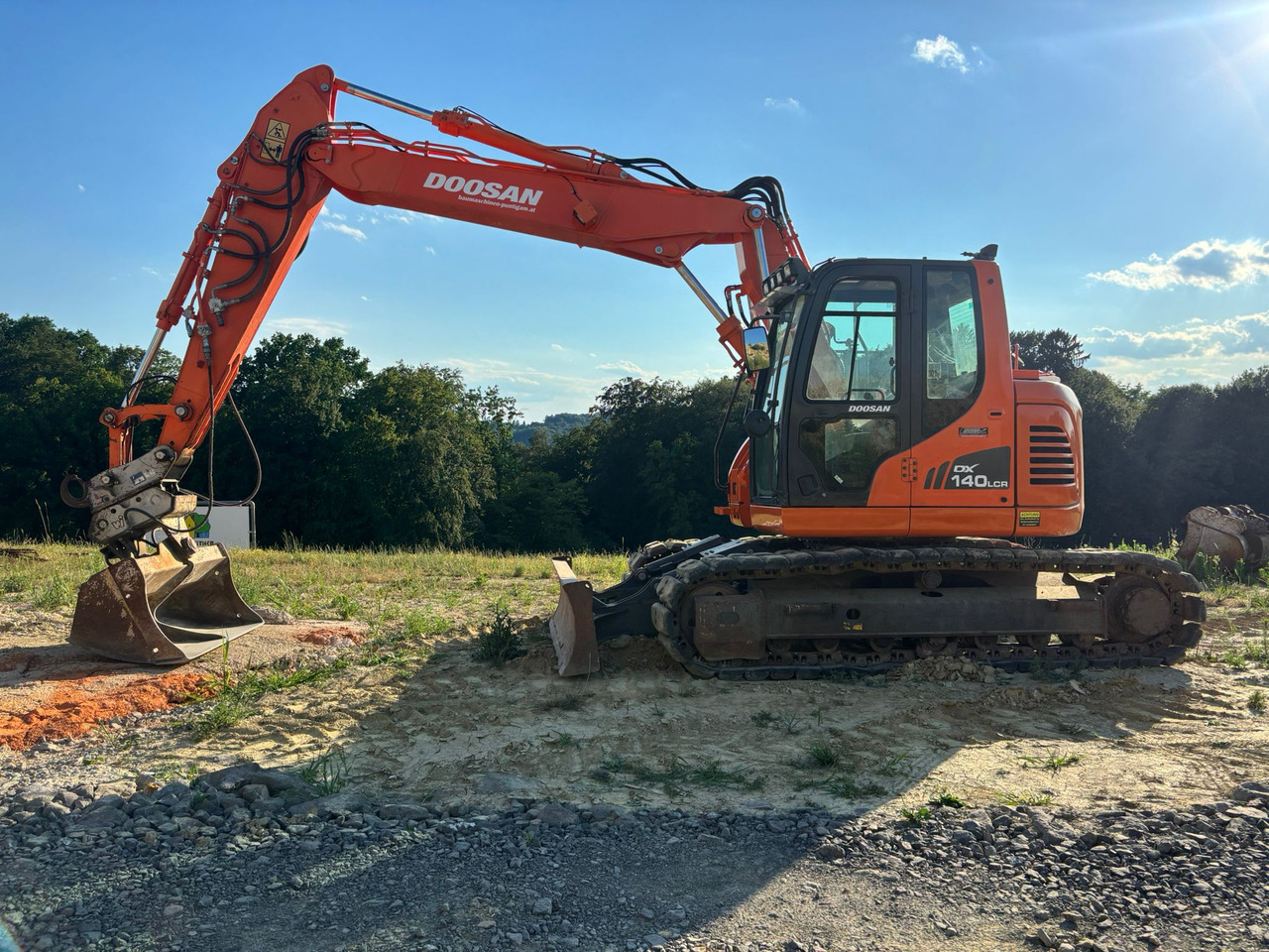 DOOSAN DX 140 LCR-3 - حفارات زحافة: صور 1 DOOSAN DX 140 LCR-3 - حفارات زحافة: صور 1