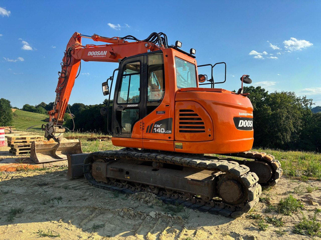 DOOSAN DX 140 LCR-3 - حفارات زحافة: صور 5 DOOSAN DX 140 LCR-3 - حفارات زحافة: صور 5