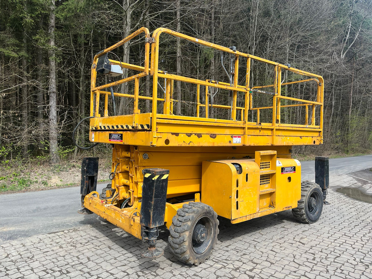 HAULOTTE H 15 SX - منصات هيدروليكية متنقلة: صور 4 HAULOTTE H 15 SX - منصات هيدروليكية متنقلة: صور 4