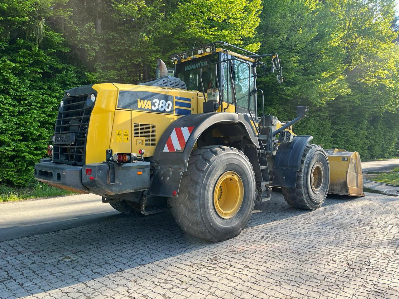 KOMATSU WA 380-8 - اللودر بعجل: صور 4 KOMATSU WA 380-8 - اللودر بعجل: صور 4