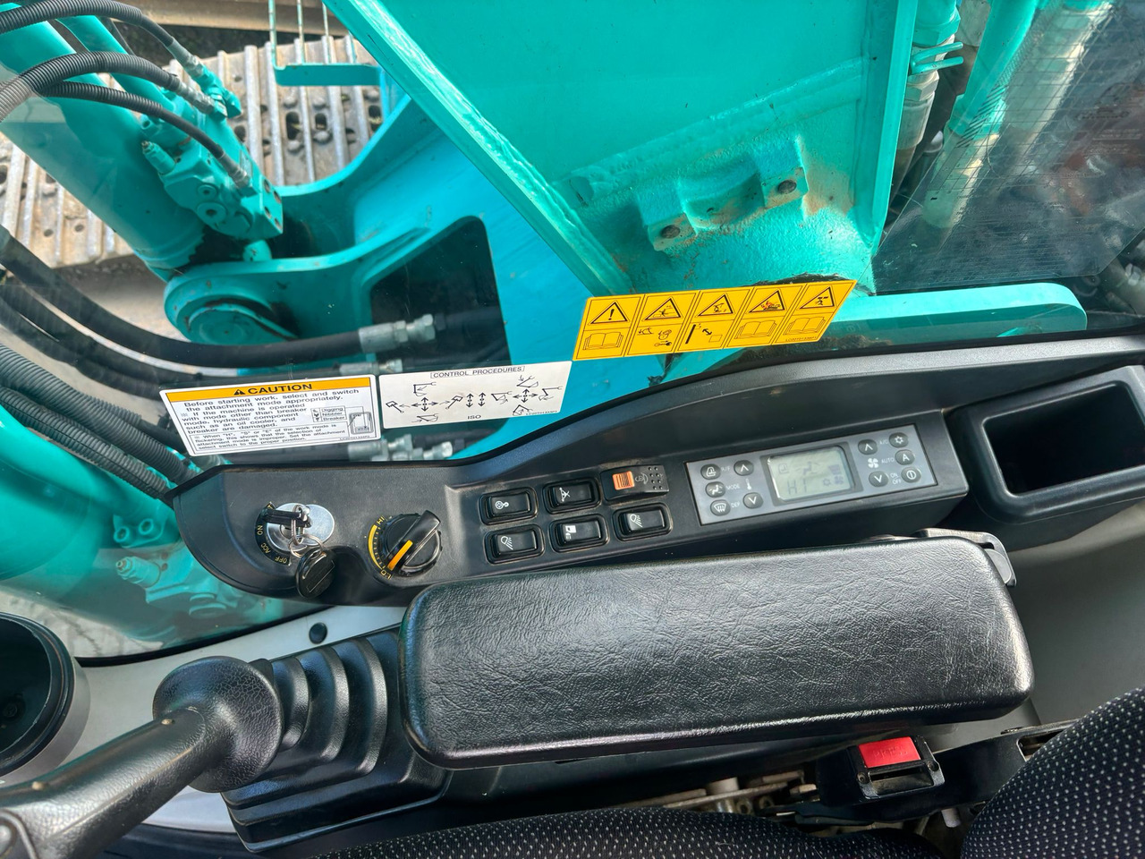 حفارات زحافة Kobelco SK 210 NLC-9: صور 14 حفارات زحافة Kobelco SK 210 NLC-9: صور 14