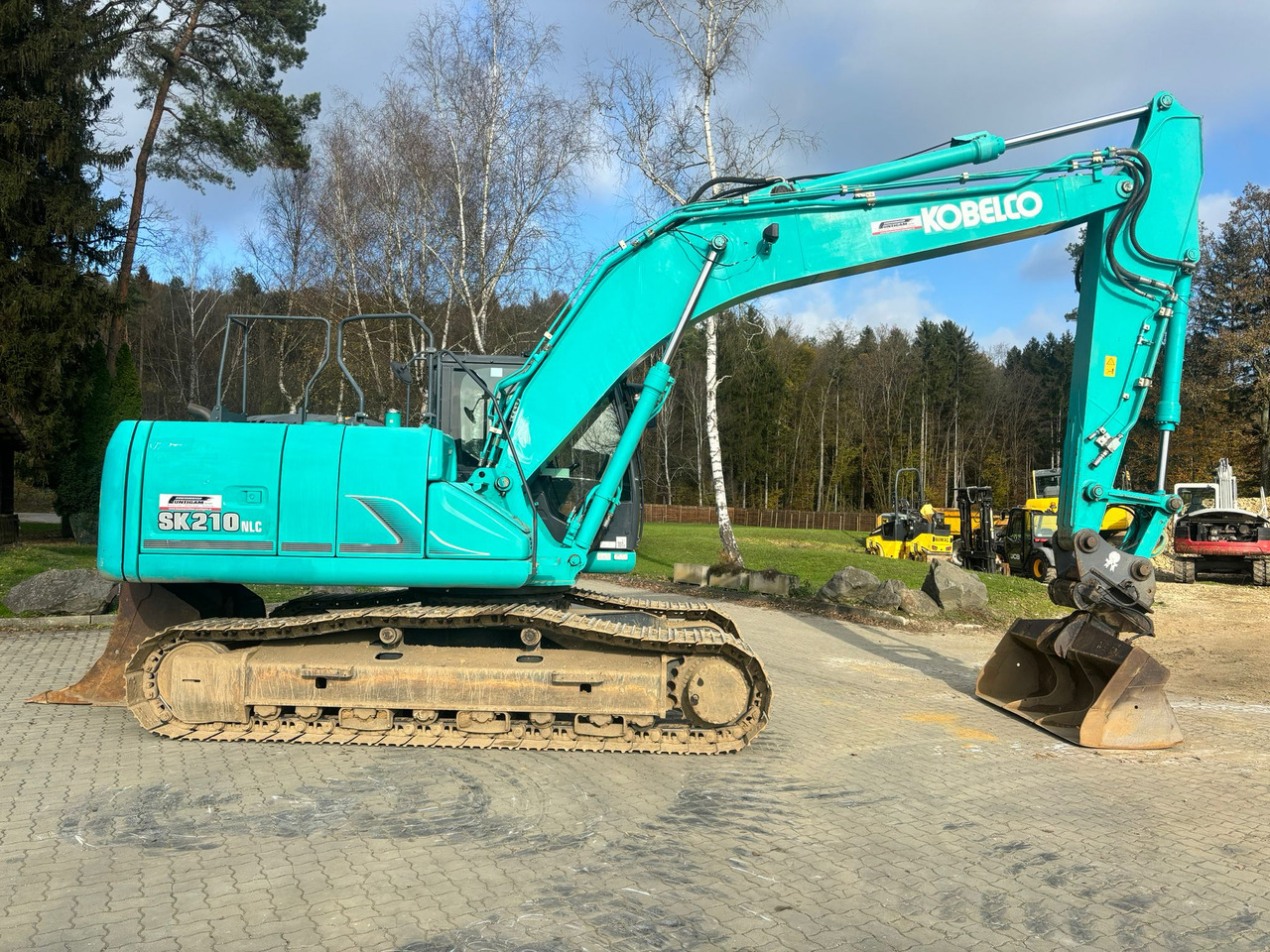 Kobelco SK 210 NLC-9 - حفارات زحافة: صور 2 Kobelco SK 210 NLC-9 - حفارات زحافة: صور 2