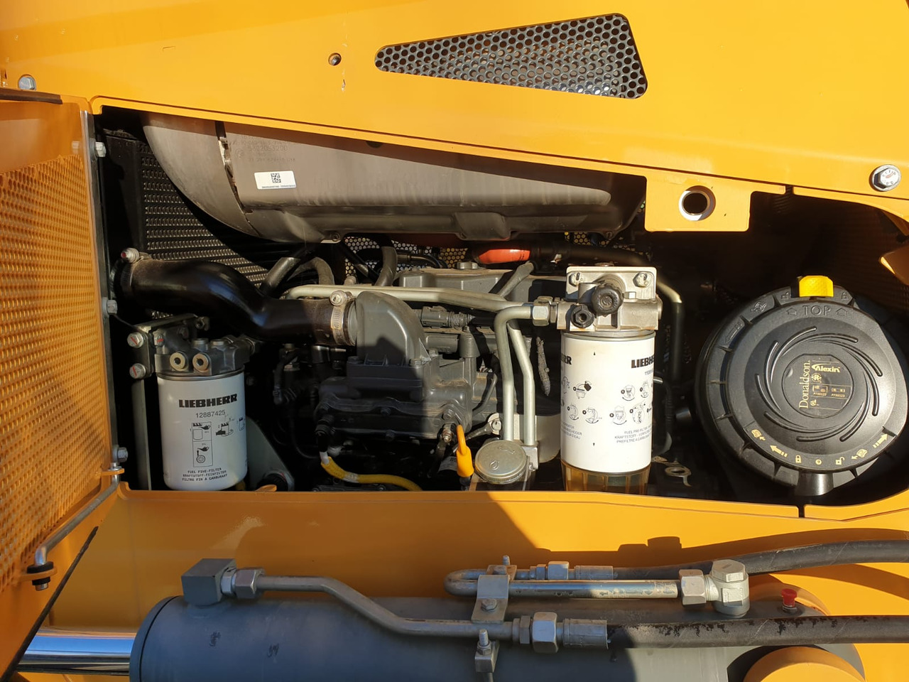بلدوزر LIEBHERR PR 716 05 LGP: صور 11