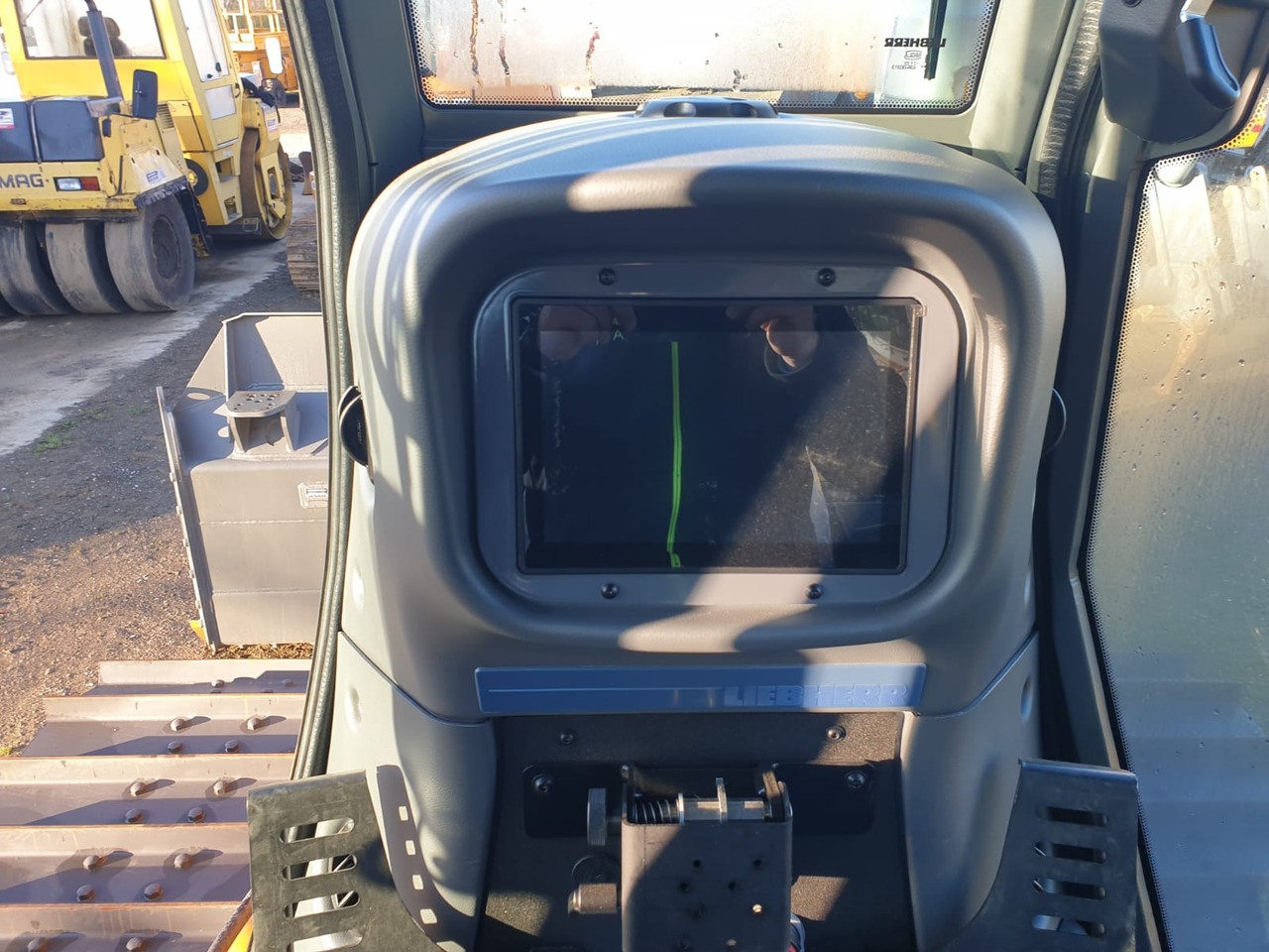 بلدوزر LIEBHERR PR 716 05 LGP: صور 17