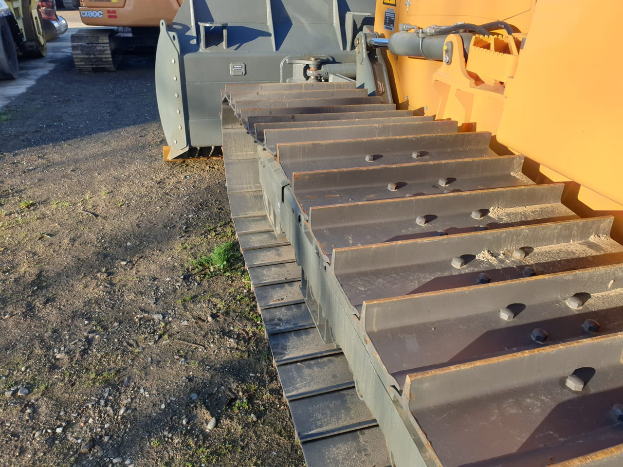 بلدوزر LIEBHERR PR 716 05 LGP: صور 8
