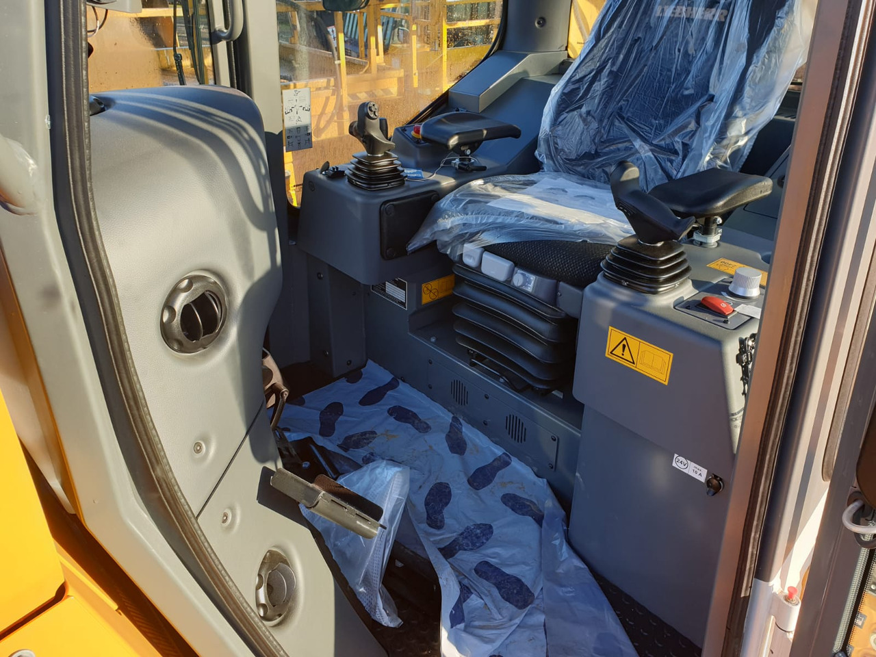 بلدوزر LIEBHERR PR 716 05 LGP: صور 14